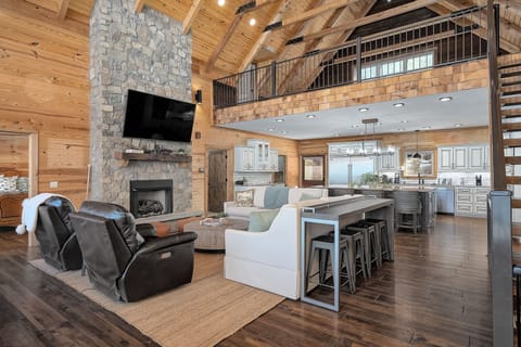 Large open floor plan main level