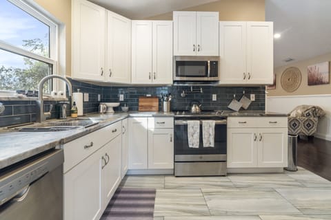 Fully equipped kitchen!