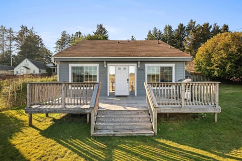 Welcome to Sunset Park Place. We hope we get to host you at this lovely Warrenton rental. Please reach out with any questions.