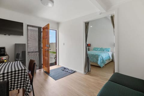 livingroom and bedroom