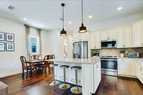 Kitchen to accommodate a Dine in or Gourmet Delivered