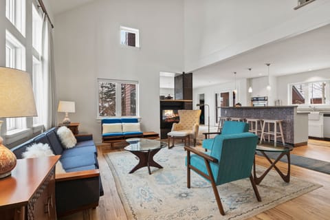 Living Room with Gas Fireplace