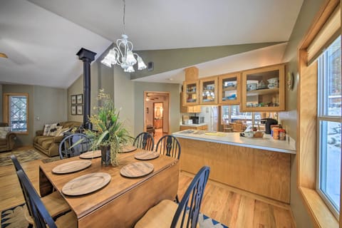 Dining Area | Dishware & Flatware