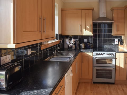 Kitchen/diner | Lochboisdale Cottage, Lochboisdale