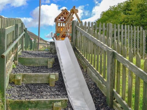 Children&rsquo;s play area | Derwent Dale Cottage, Brackendale, Grajo Cottage - Doddick Farm Cottages, Threlkeld, near Keswick