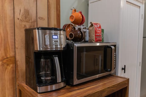 The Rocky Mount: Cozy cabin atop The New River Gorge Cabin in West Virginia