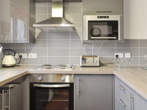 Fully-appointed kitchen | Harrison&rsquo;s Lodge - Doddick Farm Cottages, Threlkeld, near Keswick