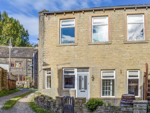 Exterior | St. Georges Cottage, Holmfirth
