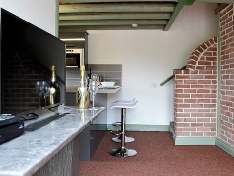 Open plan living space | Darci&rsquo;s Lodge - Doddick Farm Cottages, Threlkeld, near Keswick