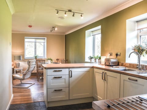 Open plan living space | Meadow Cottage - Gowerton Cottages, Gowerton, near Swansea