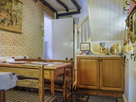 Kitchen | Tudor Cottage, Barton