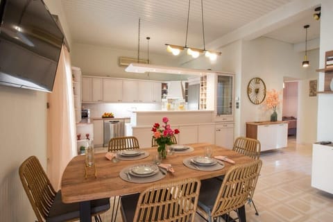 Stylish interior decor with thoughtful details

