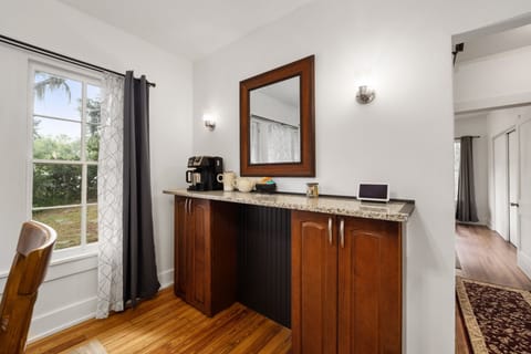 21- Kitchen 7 Coffee Bar.jpg