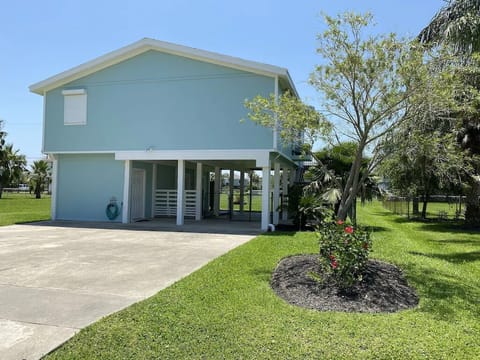 Parking for 4 vehicles