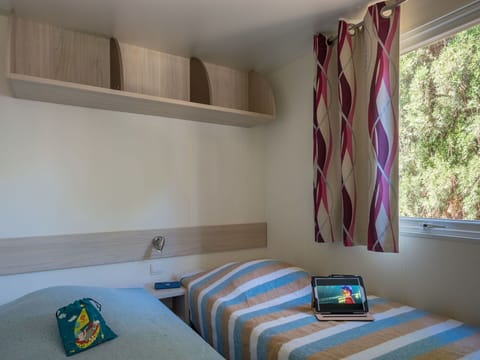 Property, Furniture, Window, Comfort, Wood, Interior Design, Shade, Floor, Bed Frame, Wall