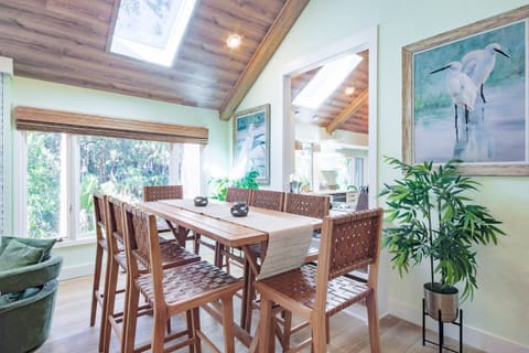 This recently renovated home features all new flooring, furniture, artwork & decor.