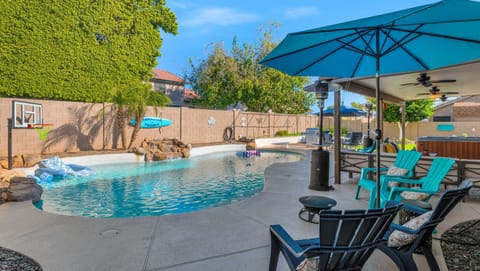 Enjoy heated diving pool, basketball, fire pit and seating area.