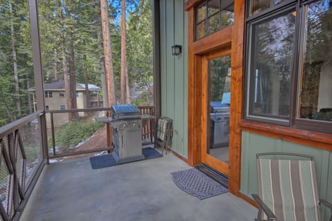 Oversize Private Deck Fully Covered