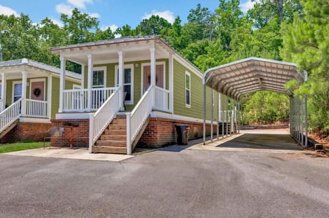 Cottage #4 at Fisherman's Landing that includes a boat shelter!