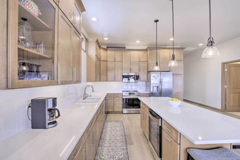 Kitchen | 2nd Floor | Dishwasher | Cooking Basics