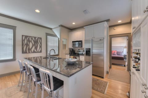 Kitchen Sitting Area