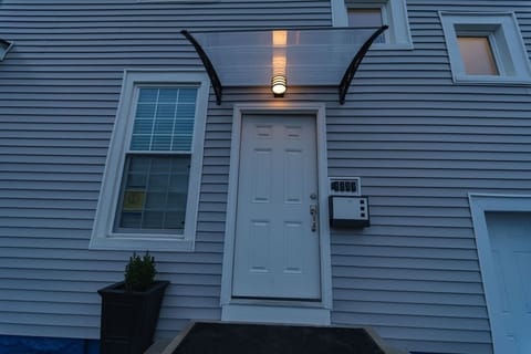 c585a9fe-5102-4bd2-9fc0-0b082d4ea472