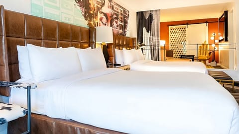 Unit with 2 Queen beds