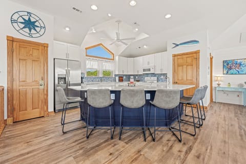 KItchen Island - Top Level