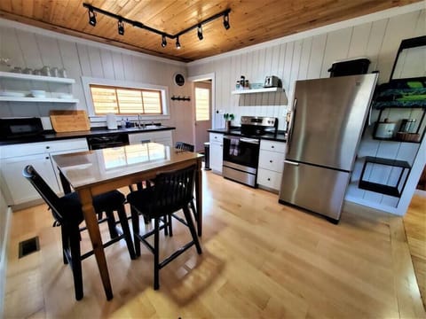 Newly Remodeled Kitchen