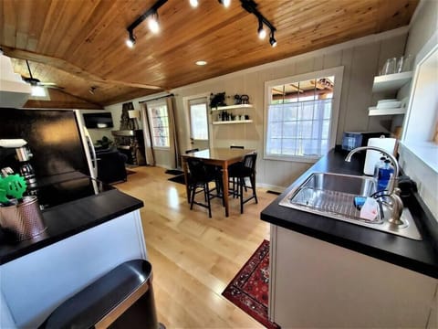 Enjoy Intimate Meals Shared Around the Table