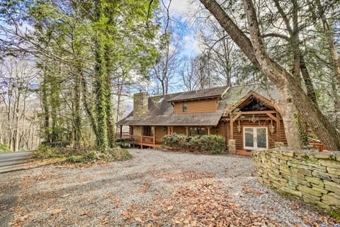 Maggie Valley Vacation Rental | 3BR | 2BA | 1 Step Required for Access