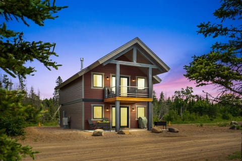 Sunset Lodge exterior