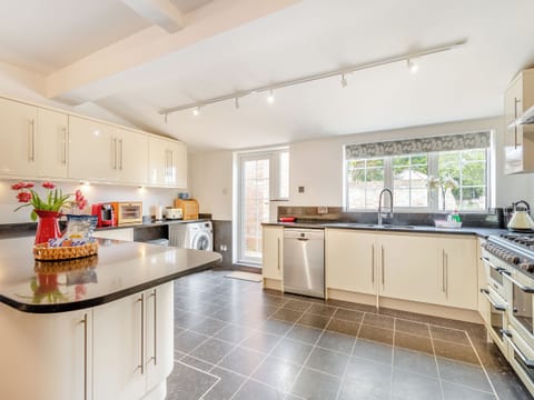Kitchen | Northstead Lodge, Flamborough