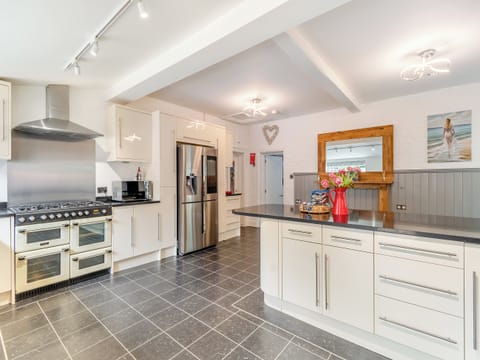 Kitchen | Northstead Lodge, Flamborough