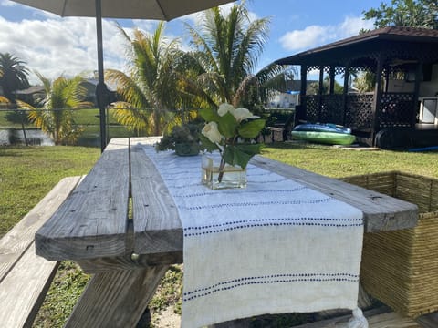 Outdoor dining
