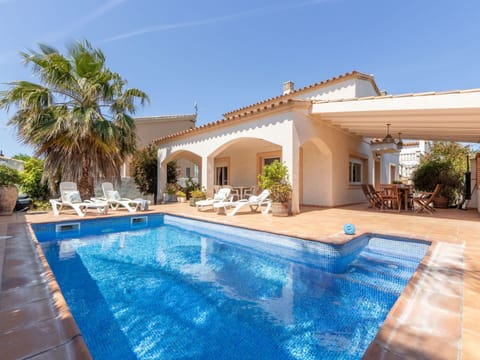 Water, Sky, Plant, Property, Swimming Pool, Azure, Building, Tree, Shade, Leisure