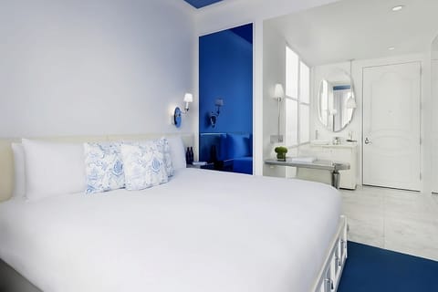 Unit with King size bed