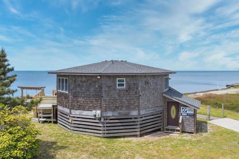 Surf or Sound Realty - 1076 - Tiki Hut - Exterior -3
