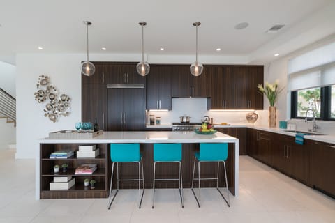 Sit at the breakfast bar and enjoy a conversation with the chef while taking in the bright, tropical ambiance.