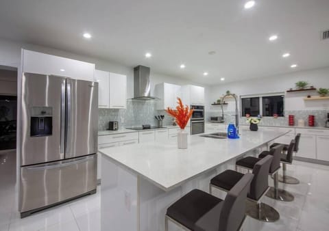 Huge and beautiful kitchen.
