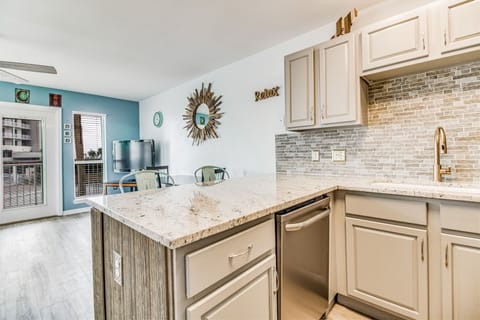 Grand Caribbean West 201 Kitchen