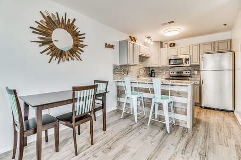 Grand Caribbean West 201 Kitchen and Dining Room