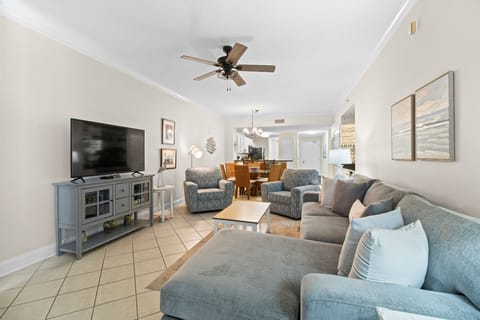 Palacio 404 Living Room