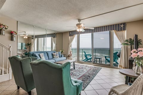 Perdido Towers 507 Living Room and Beach View Balcony