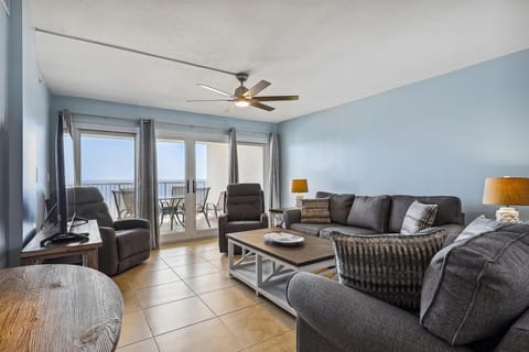 Sandy Key 621 Living Room and Beach View Balcony