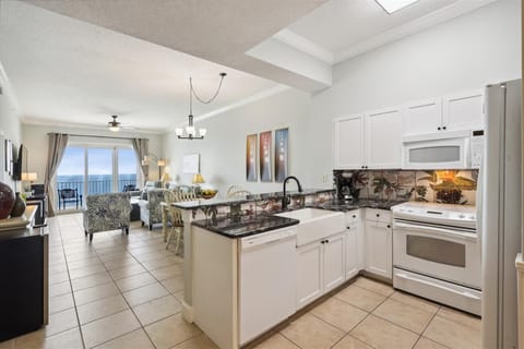 Windemere 1502 Open Kitchen and Dining Room