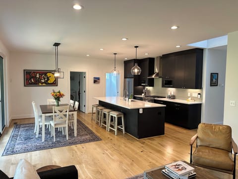 Kitchen_Dining Areas