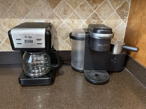 Both keurig and regular coffee pot