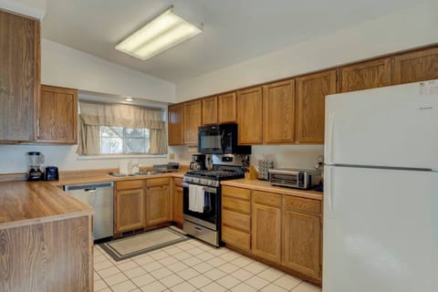 Open kitchen to make plenty of meals.