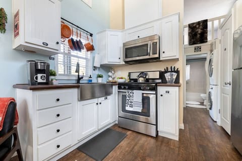 Cook meals in a kitchen that is well designed for your vacation!